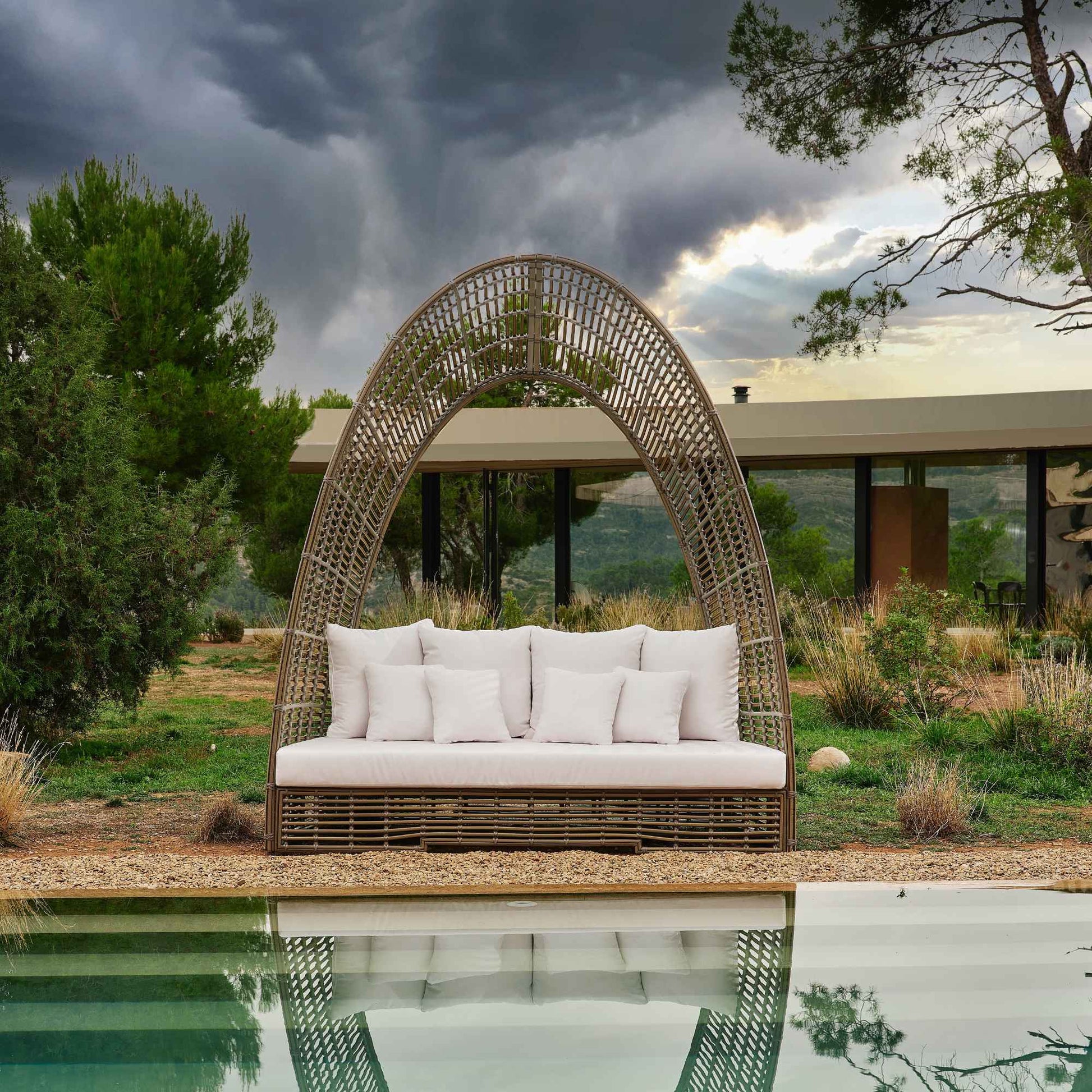 Ruby Daybed with Sunbrella Cushion