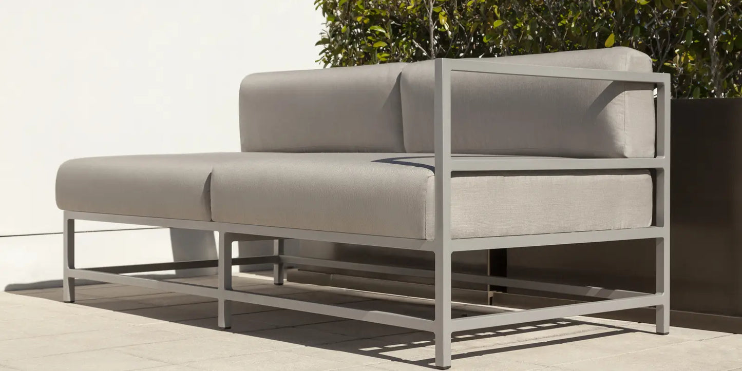 Delano Right Arm Loveseat by DecoScape (3209-122)
