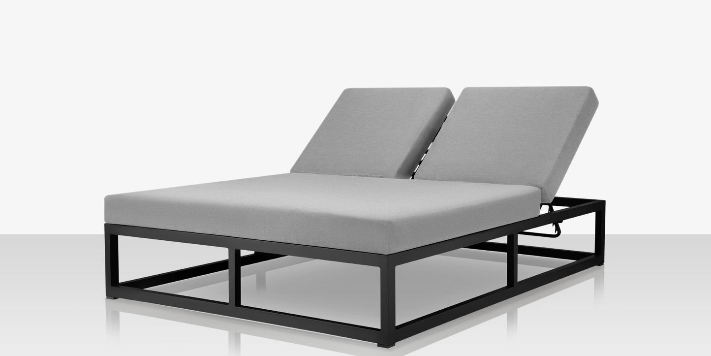 Iconic Daybed by DecoScape (3217-213)