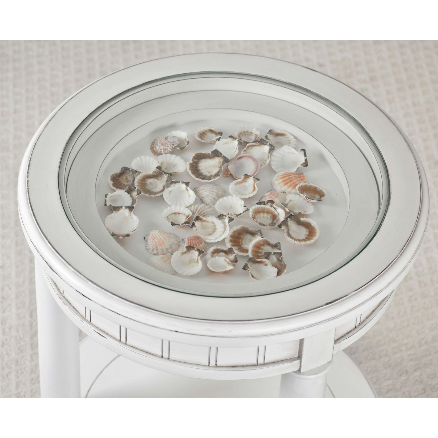 Sea Winds Trading Monaco Round End Table with Tray Insert B81802